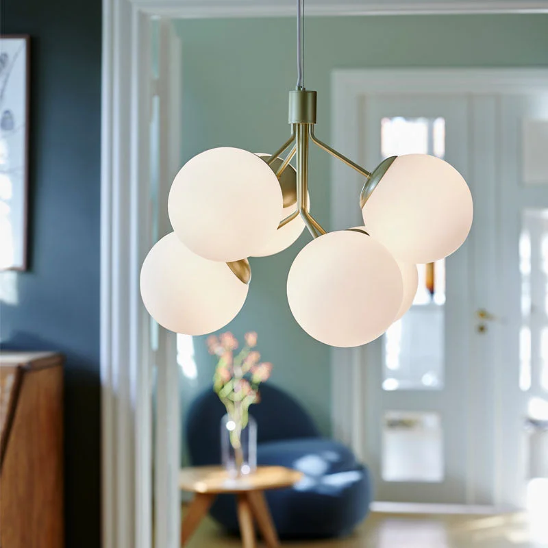 Chandeliers with Multiple Lights for Maximum IlluminationModern 6-Globe Chandelier