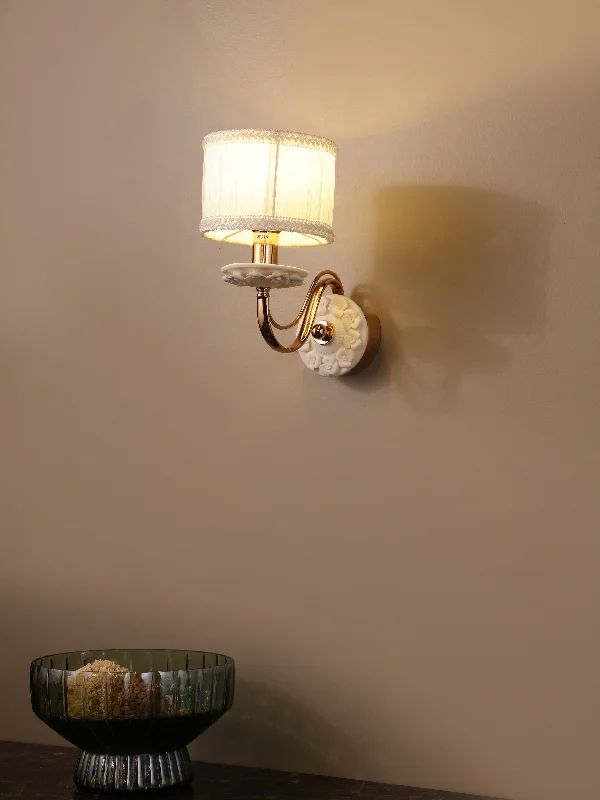 wood wall lamps with natural grain for a warm and organic feelDimwood Wall Light